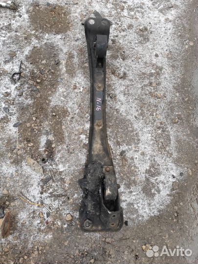 Балка подвески передняя Nissan Almera N16
