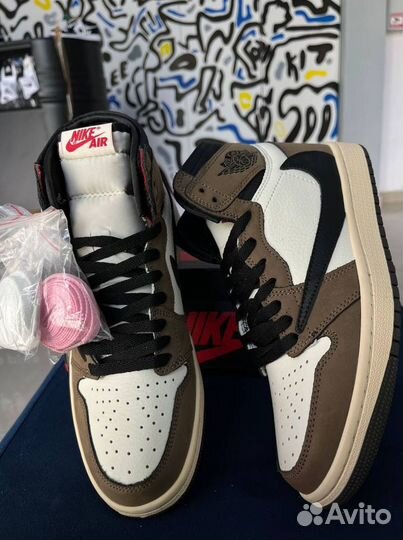 Кроссовки Nike Air Jordan1 Retro High Travis Scott