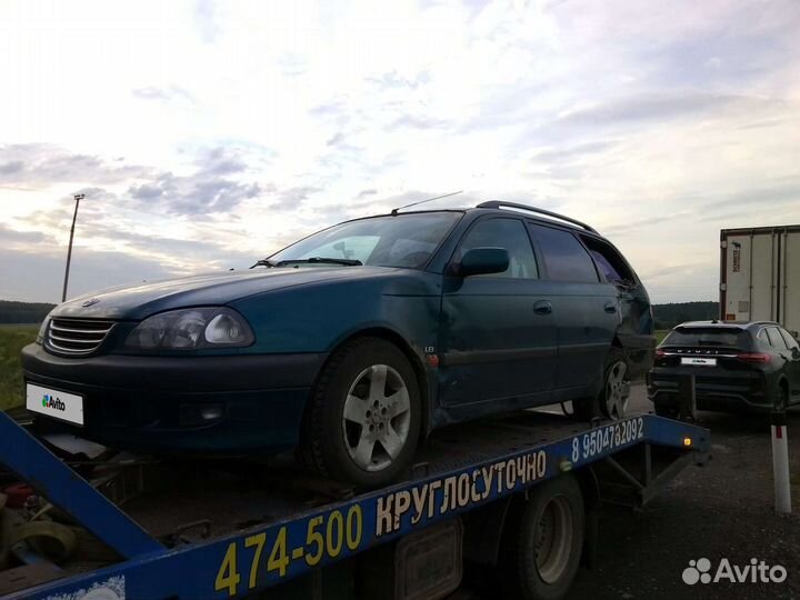 Toyota Avensis 1.8 МТ, 1998, битый, 260 000 км