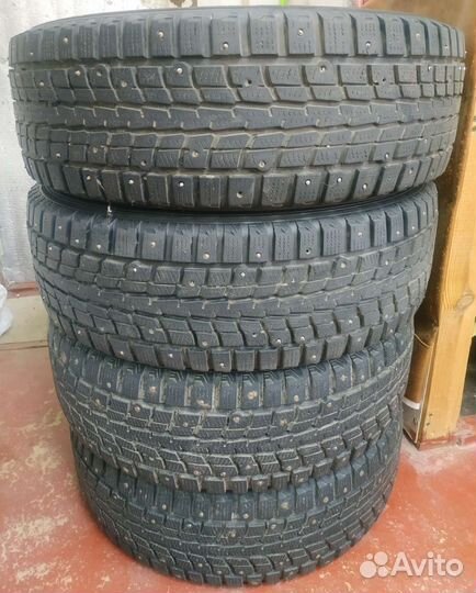 Dunlop SP Winter Ice 01 215/60 R17 96T