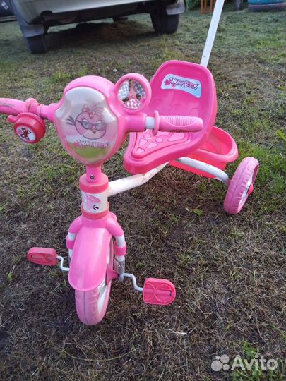Детский трехколесный велосипед с ручкой