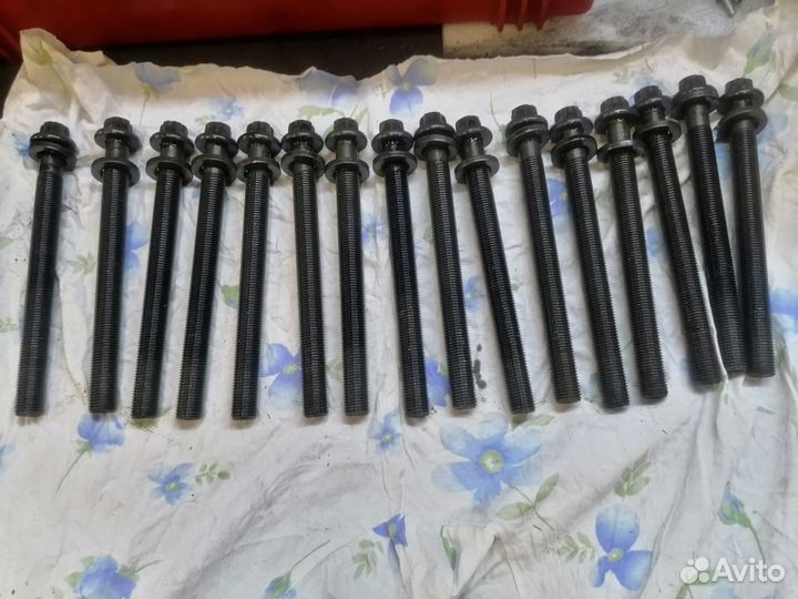 Болт Jeep Grand Cherokee 4 WK2 EXF 3.0