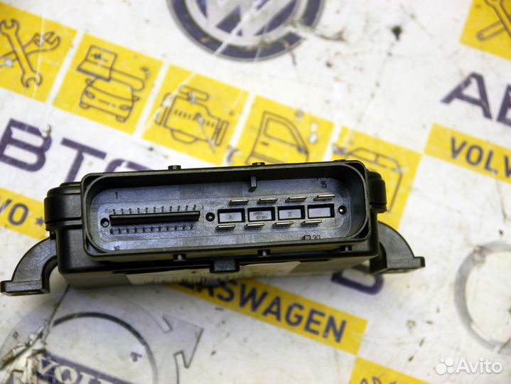 Блок управления ручника Вольво V70-3 S80-2