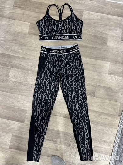 Костюм спортивный