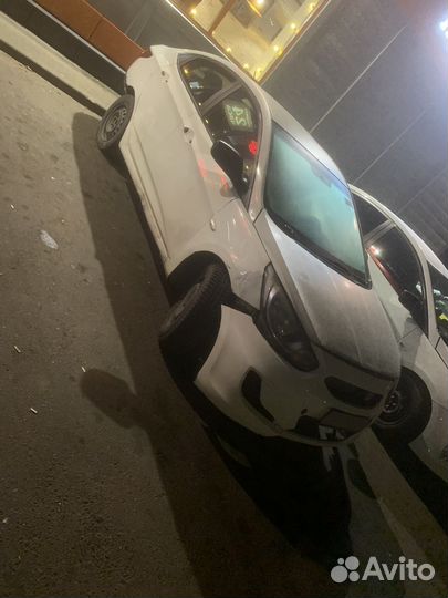 Hyundai Solaris 1.4 МТ, 2014, битый, 230 000 км