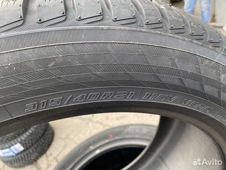 Yokohama W.Drive V905 275/45 R21 и 315/40 R21 V