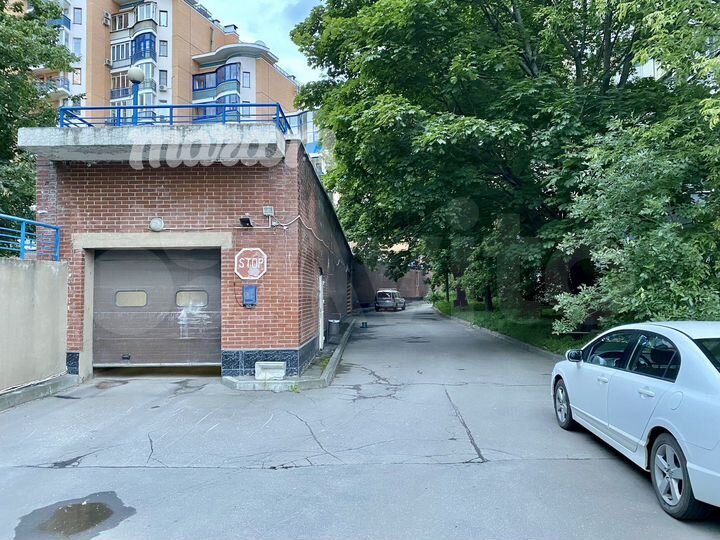 Машиноместо, 12 м²