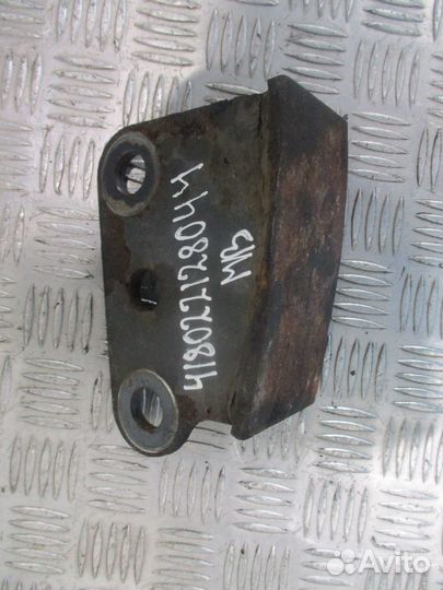 Кронштейн левый Mercedes-Benz A9413100658