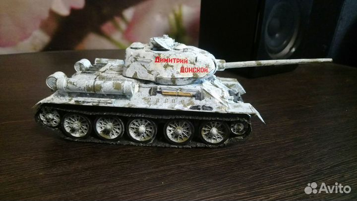 Модель 1/35 танк т 34-85