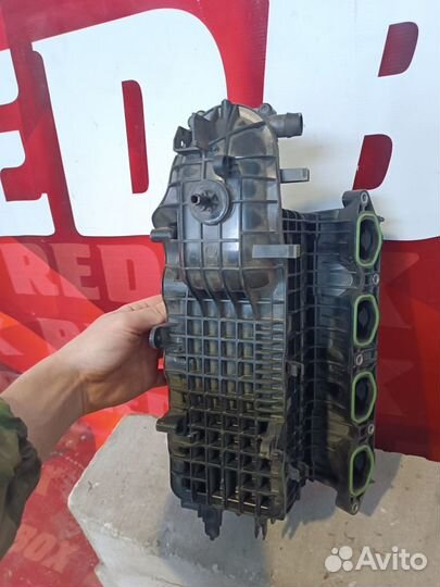 Коллектор впускной VAG 04E129711L