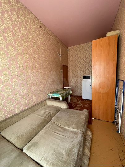 Комната 12 м² в 2-к., 2/4 эт.