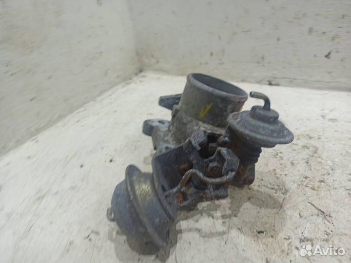 Дроссельная заслонка