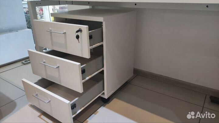 Тумба мобильная xten