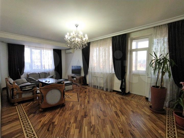 4-к. квартира, 123 м², 4/7 эт.