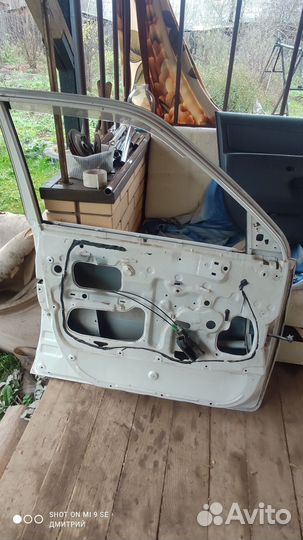 Левая дверь на toyota probox