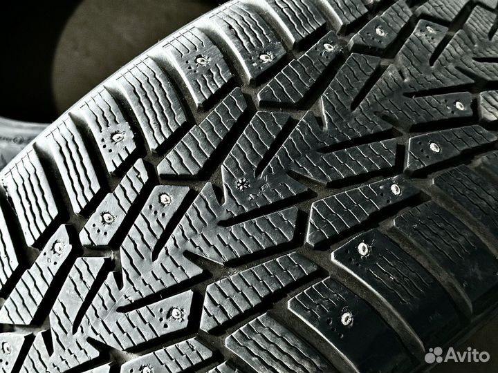 Nokian Tyres Hakkapeliitta 7 255/45 R18 104