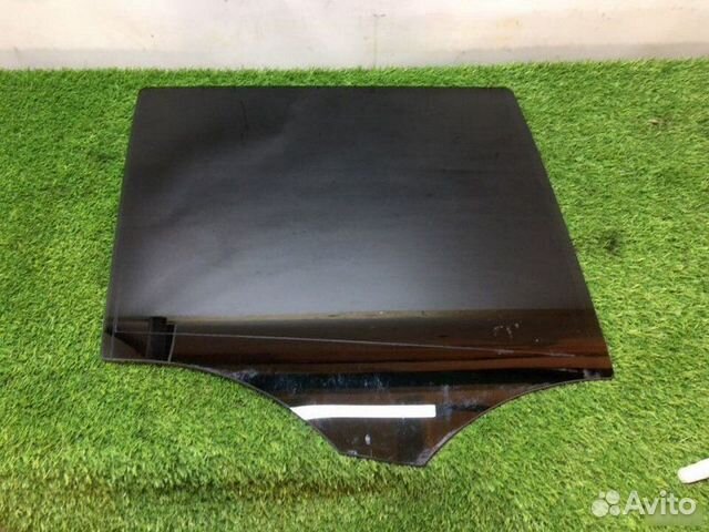 Стекло двери заднее правое Mercedes-Benz