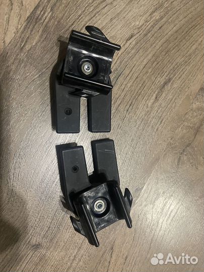 Крепление капюшона для коляски Bugaboo Cameleon