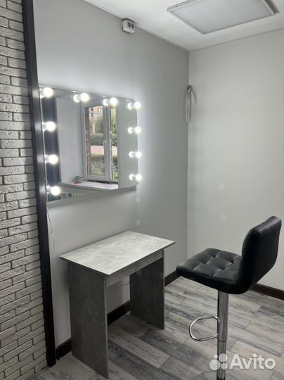 Рабочее место бровиста/визажиста