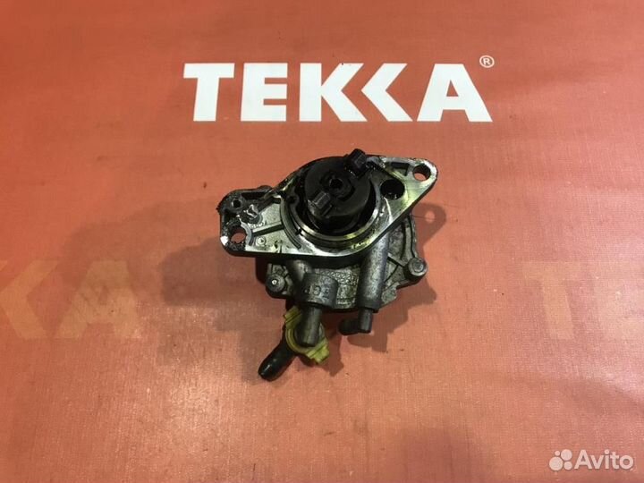 Насос вакуумный Опель Астра H