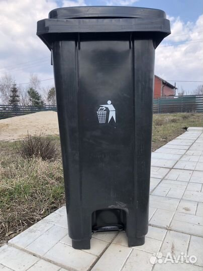 Мусорный бак 120 литров