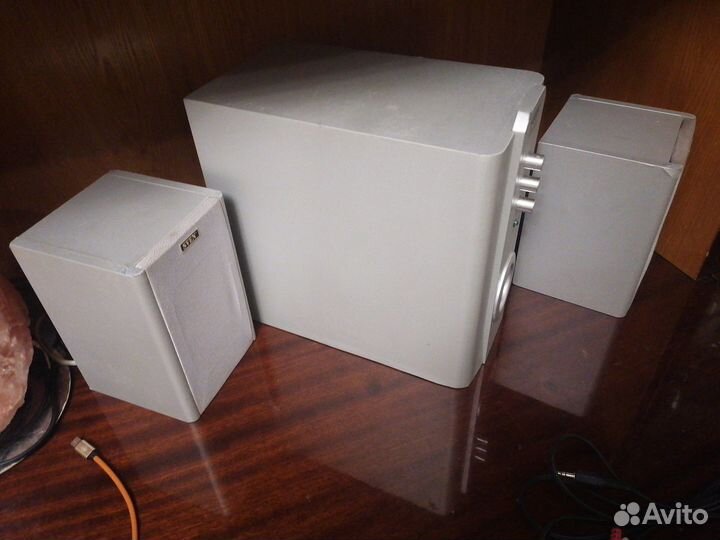 Sven sps-820 активная акустика 2.1 (38вт.RMS)