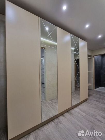 Встроенный шкаф