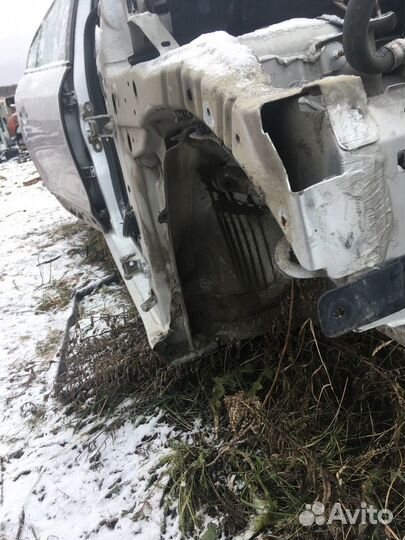 Часть кузова Renault Fluence