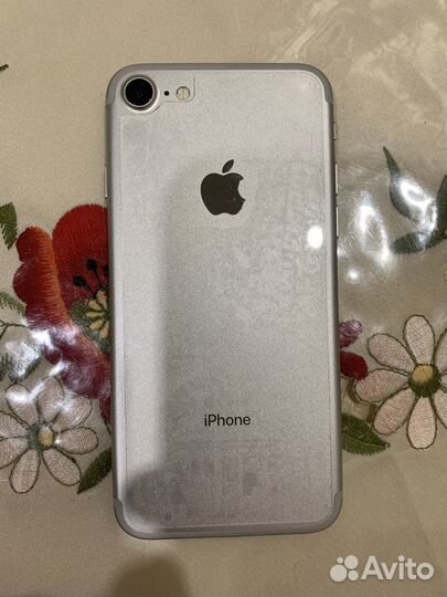 iPhone 7, 32 ГБ