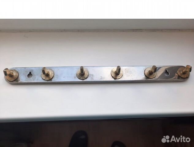 Вешалка настенная