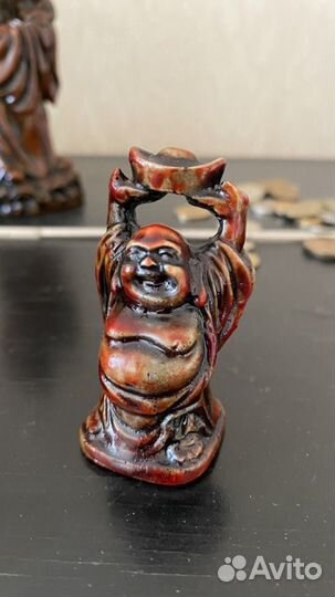 Статуэтка будды