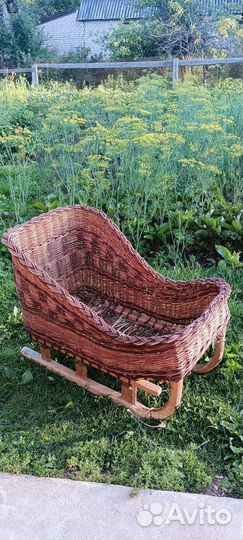 Сани плетеные