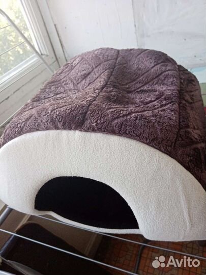 Рюкзак, сумки-переноски, домики, лежанка для кошек