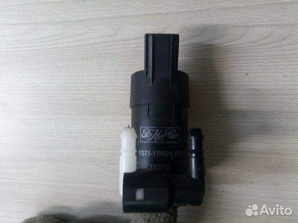 Насос омывателя Ford C-Max универсал 1 2008-2010