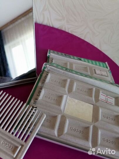 Зеркало карманное