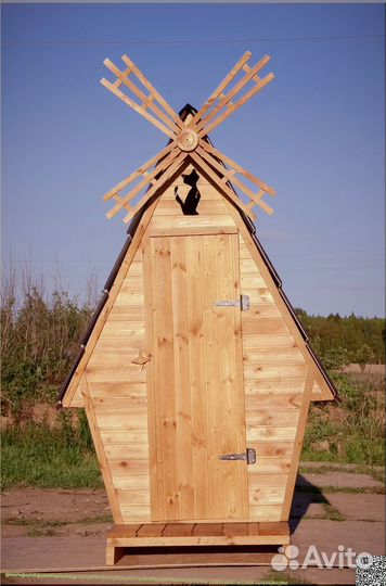 Дачный туалет деревянный