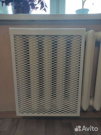 Экран на чугунную батарею 4 и 5 секций