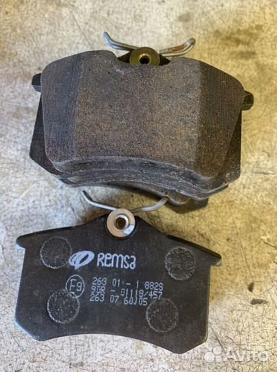 Тормозные колодки задние