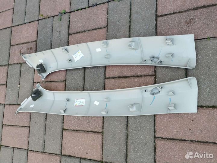 Обшивки стоек передние Citroen C4 B7 2013год