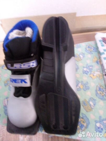 Лыжные ботинки