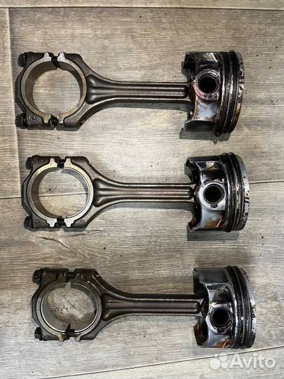 Поршни с шатуном VW Golf 1.4 TSI