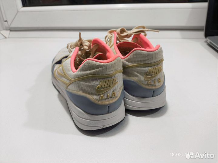 Кроссовки nike женские 39