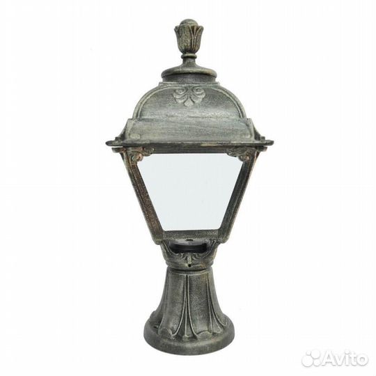 Столб металлический и пластиковый уличный