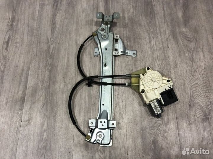 Стеклоподъемник задний правый Renault Megane 3