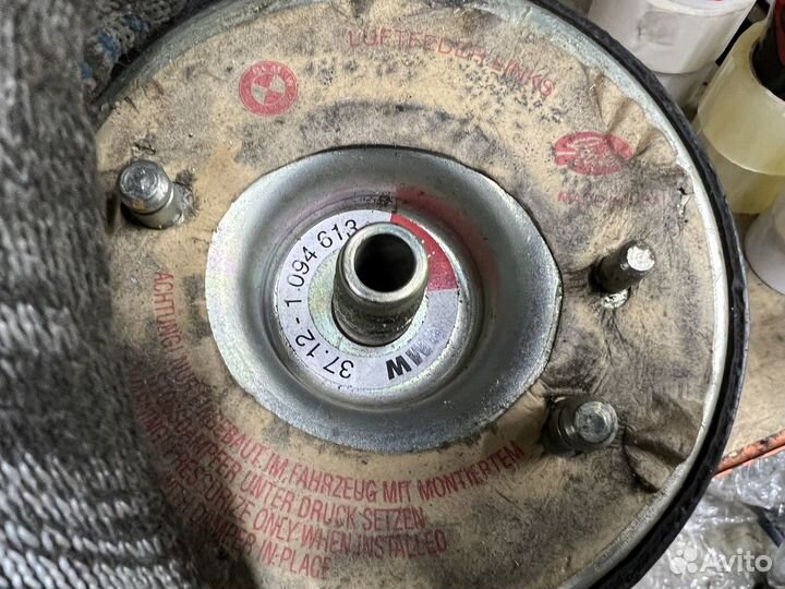 Пневмоподушка задняя левая BMW E39