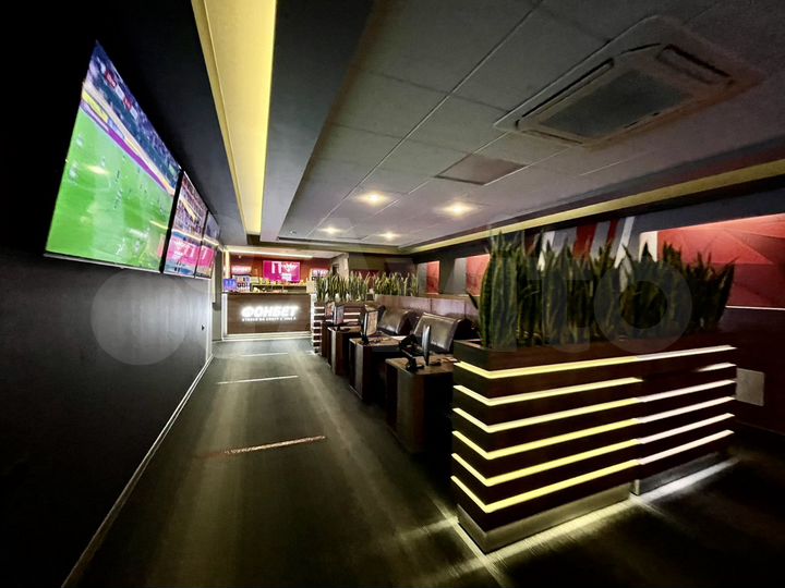 С арендатором Ул Горького 240 м² подвал