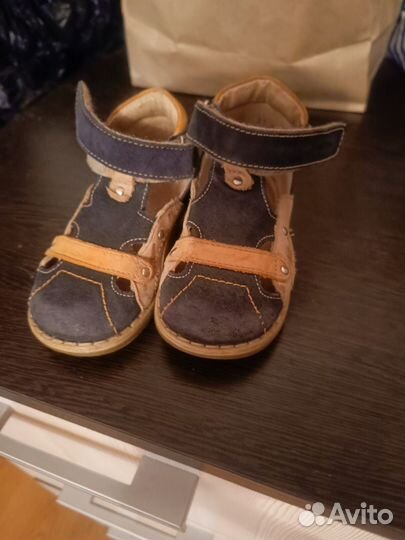 Сандалии на мальчика 21 размер
