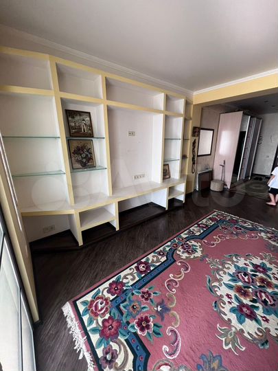 2-к. квартира, 56 м², 4/9 эт.