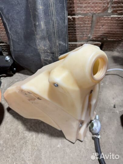 Топлевный бак б/у ZM тrасer 2т буз крышки