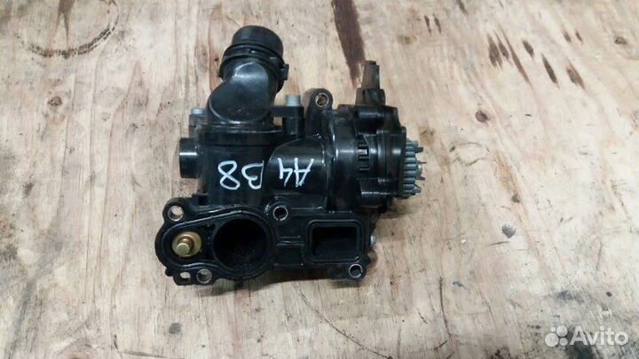 Насос водяной помпа Audi A4 B8 2007-2015г